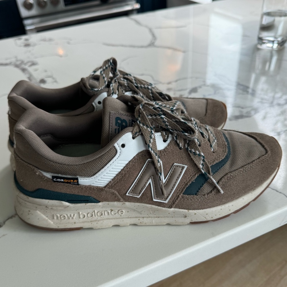 New Balance 997
